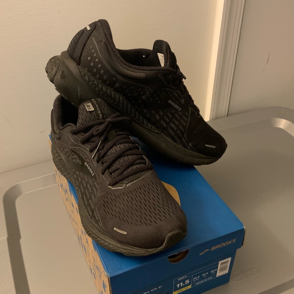 Brooks Adrenaline 21 Men’s Black 11.5 Wide (2E) Running Shoe